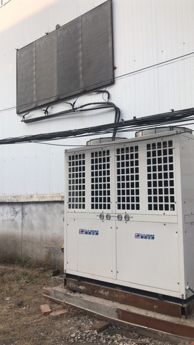 中鐵局 聚陽(yáng) 光伏板+空氣能采暖