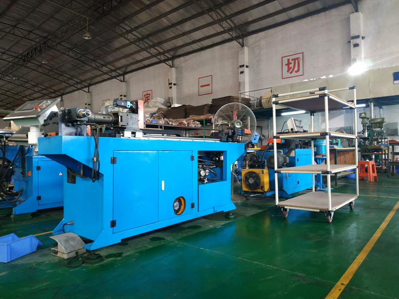 佛山聚陽新能源有限公司擁有專業的蒸發器，銅管工藝管生產加工設備，對外承接蒸發器，銅管工藝管生產，價格優惠，質量有保證